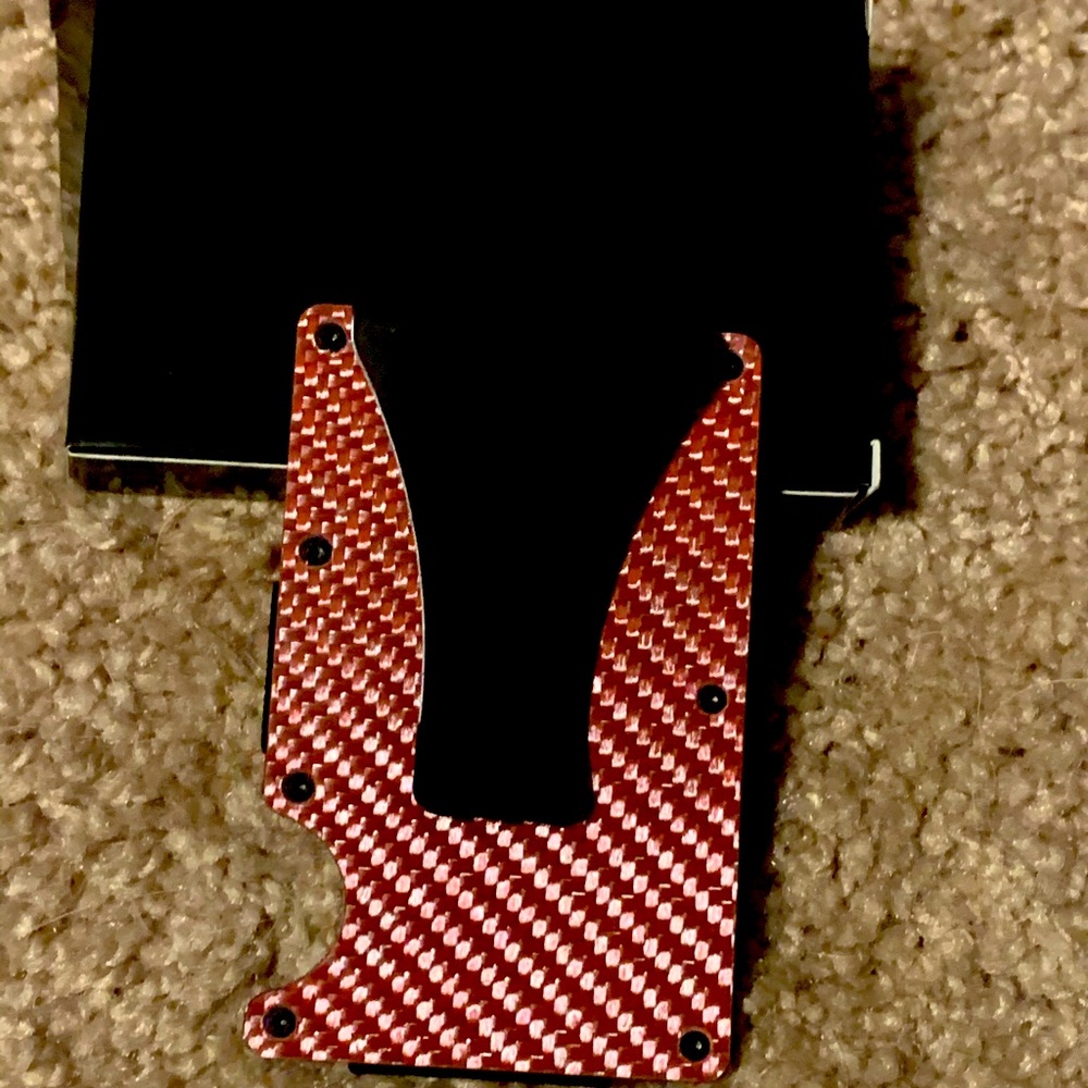 Brand new Mens aluminum rfid blocking carbon fiber wallet.